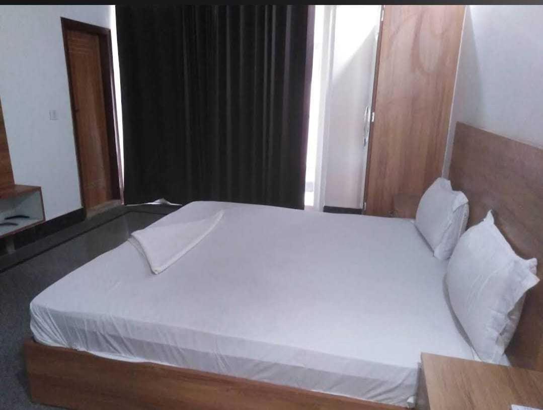 Hotel O Devansh Inn New Delhi Exterior photo