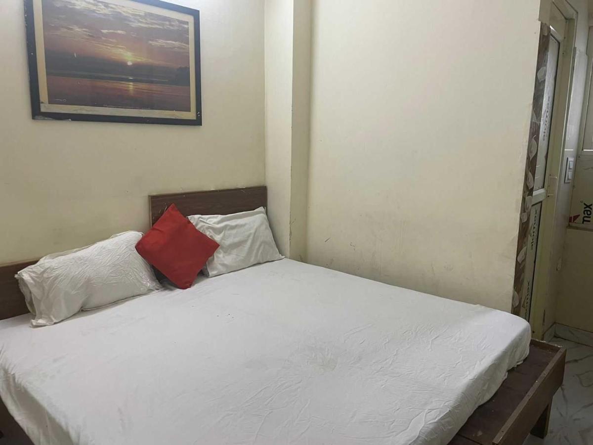 Hotel O Devansh Inn New Delhi Exterior photo
